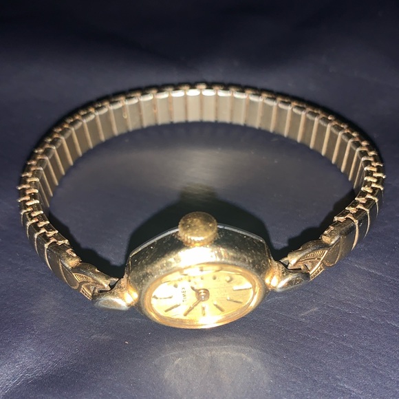 Timex, Vintage Ladies Wind Up Watch gold tone, made in 1986 - Picture 2 of 4